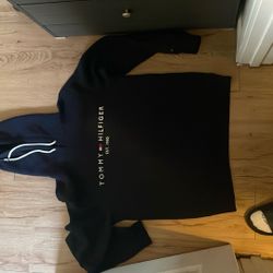 Navy Tommy Hillfiger Hoodie Size Large Great Condition Great Price 
