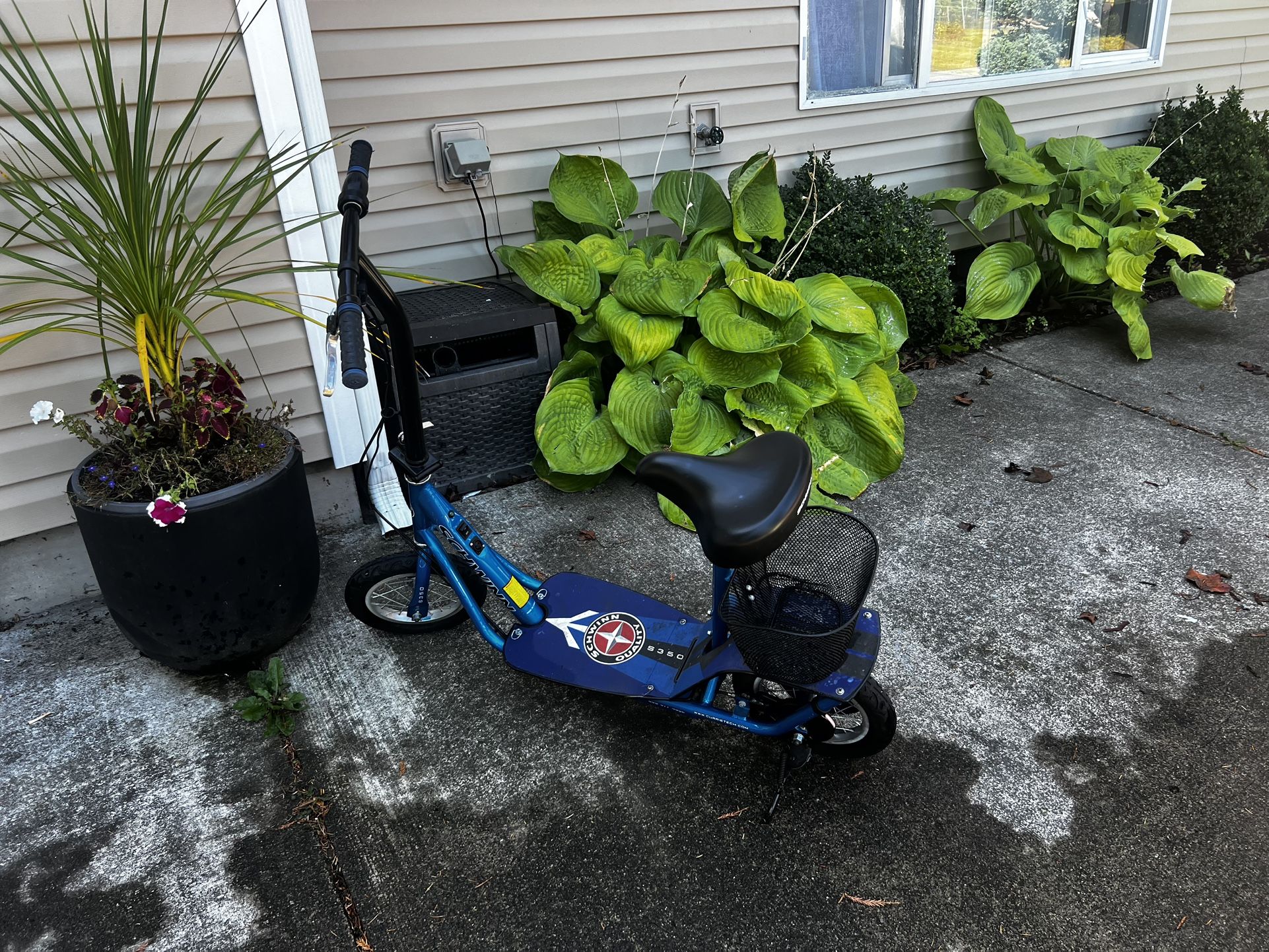 Schwinn® S-350 Electric Scooter