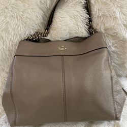 Beautiful Full Size Coach Handbag 
