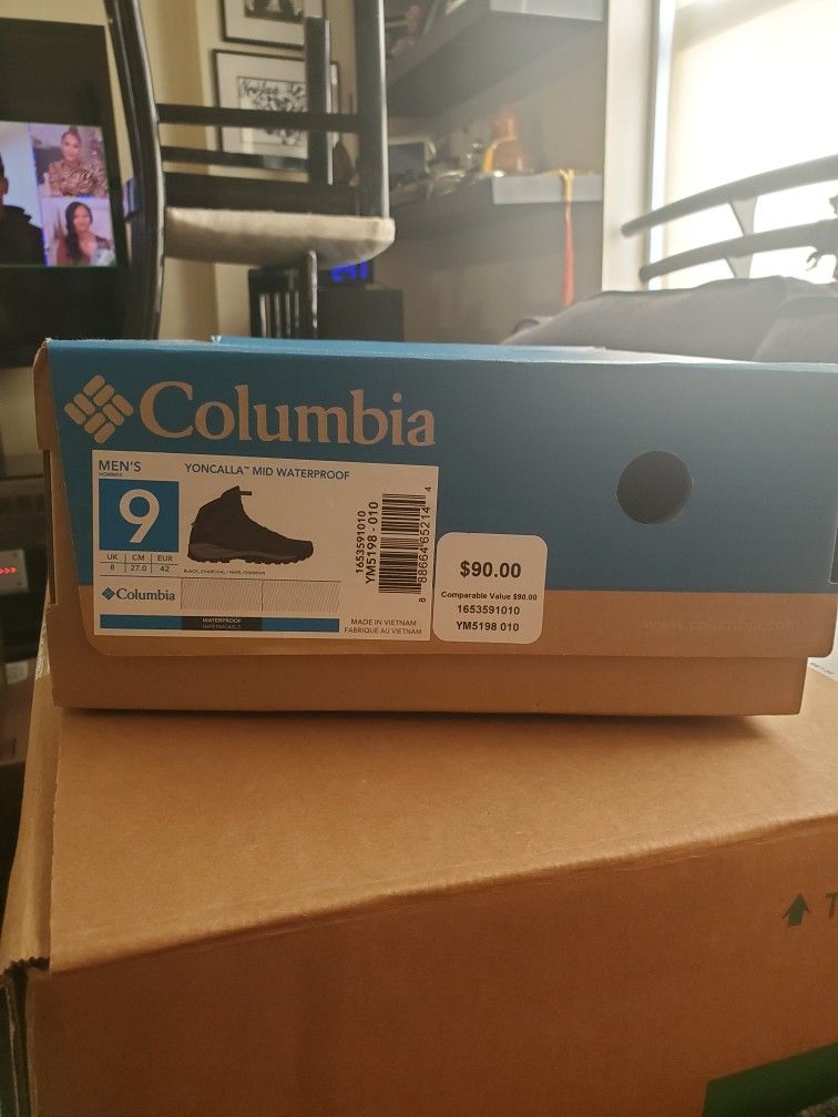 Columbia Men's Boots Sz 9