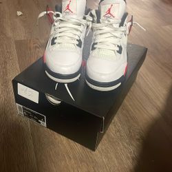 Jordan 4 