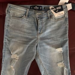 $35 Hollister Mid-rise Super Skinny