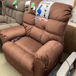 Big Man Lift Recliner Chair - new 