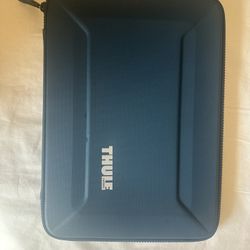 MacBook Case 13.6 