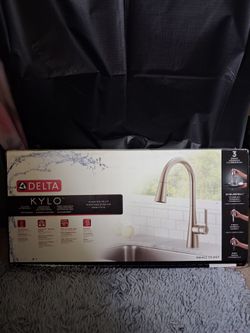 Delta Kylo pull down kitchen faucet 19846Z-SS-DST