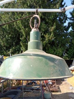Industrial light fixture