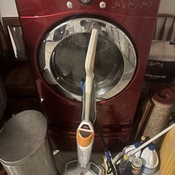 LG - 4.2 Cu. Ft. 9-Cycle Ultra Capacity Washer and Dryer- Wild Cherry Red