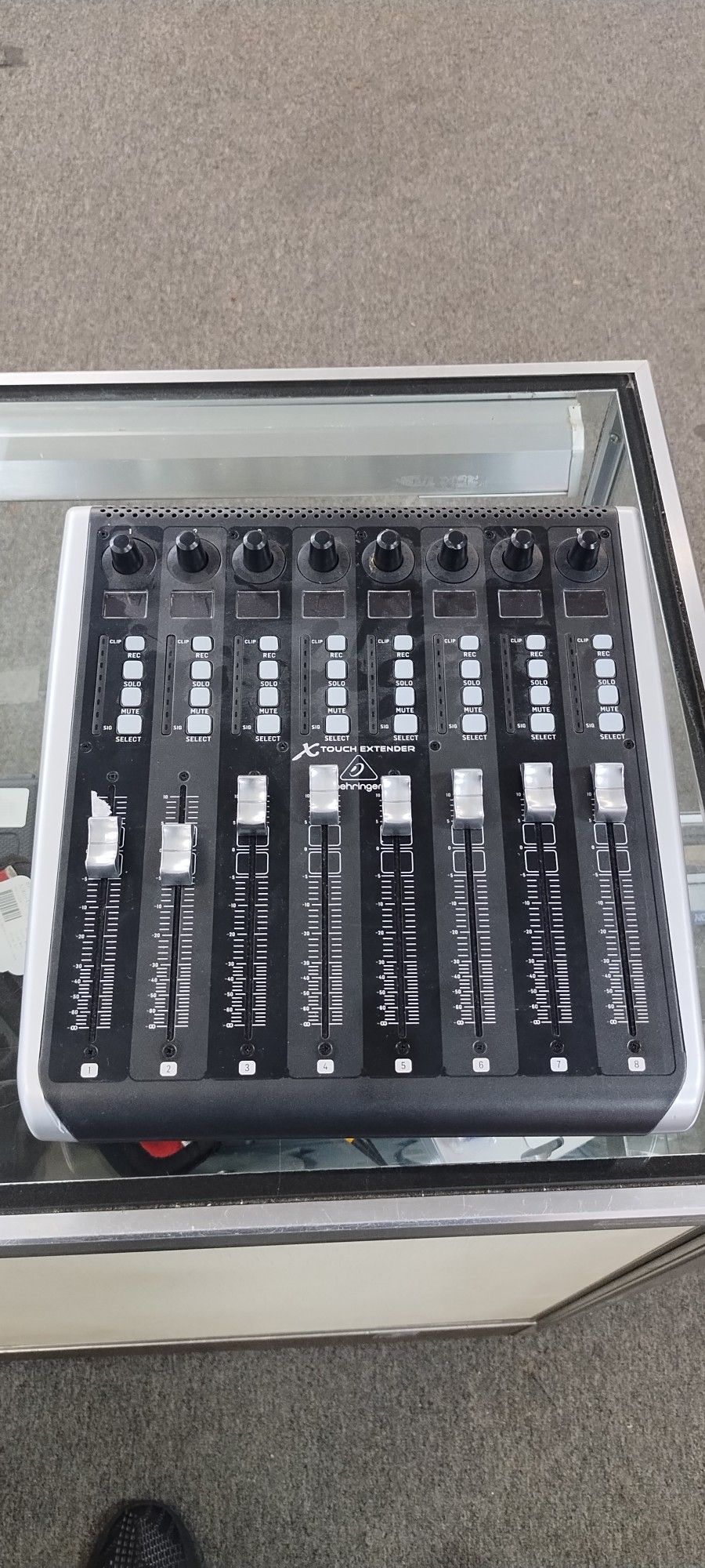 Behringer Touch Extender