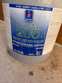 3/4 de cubeta de pintura blanca x $125