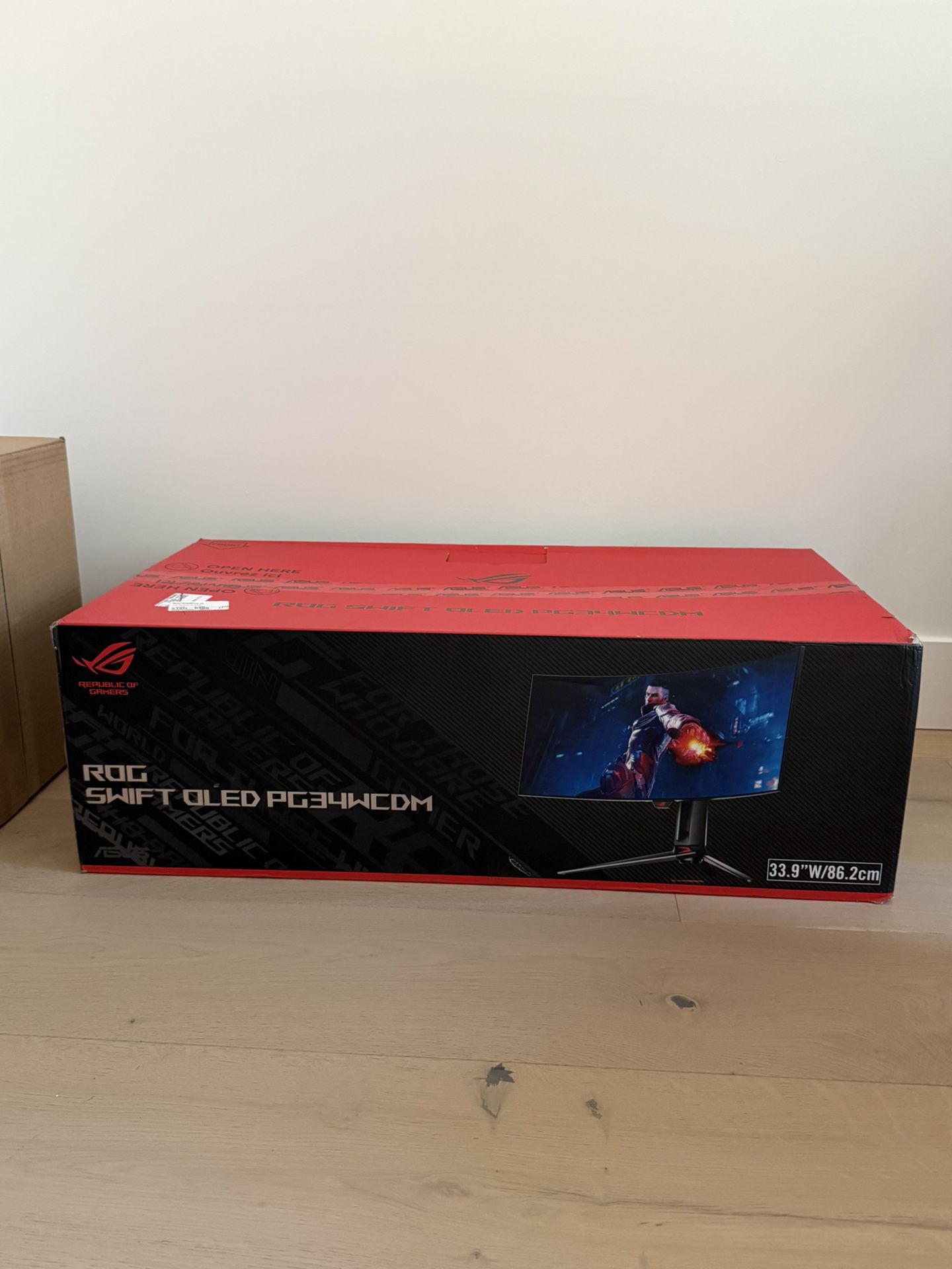 ASUS Republic of Gamers Swift OLED 33.9" 1440p HDR 240 Hz Ultrawide Curved Gaming Monitor