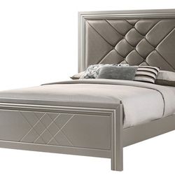 Upholstered Queen Bed