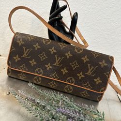 Louis Vuitton Pochette Twin GM Monogram Shoulder Bag 