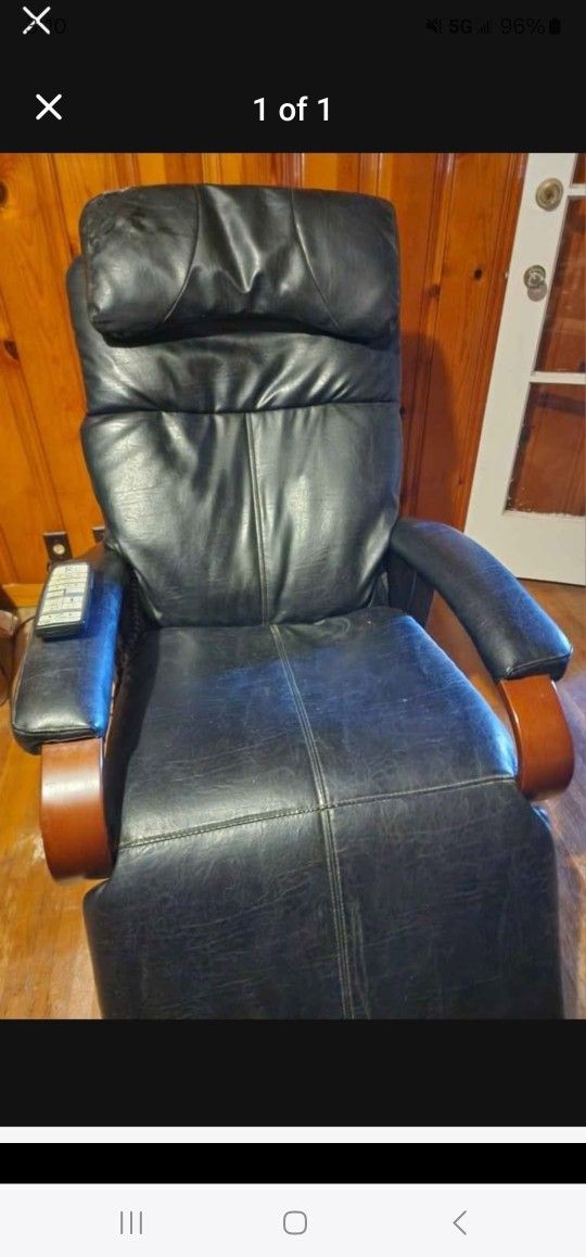 Black Leather MASSAGE CHAIR