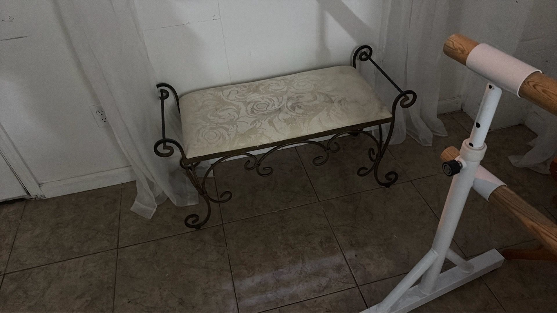 Seat, bench, bed, vanity, living room, heavy