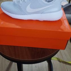 Nike Original Sneakers Size 7 And 6y