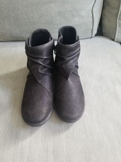Clark's Cloudstepper booties