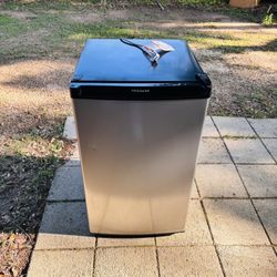 Mini Fridge - Silver (Frigidaire)