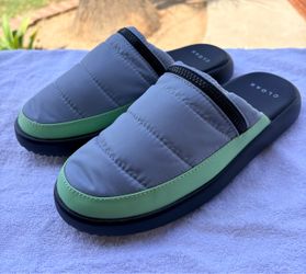 Cloak - Gray & Lime Green puffer slides with Zipper
