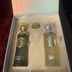 Estuche De dos Perfumes ,para Mujer 100 Ml Cada uno ,Exactamente Como Luce En La Foto ,un Aroma Exquisite