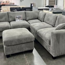BRAND NEW 4PCS SECTIONAL SOFA SET WITH OTTOMAN AND ACCENT PILLOW INCLUDED $549