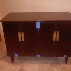 Extensole pull out dining table/buffet