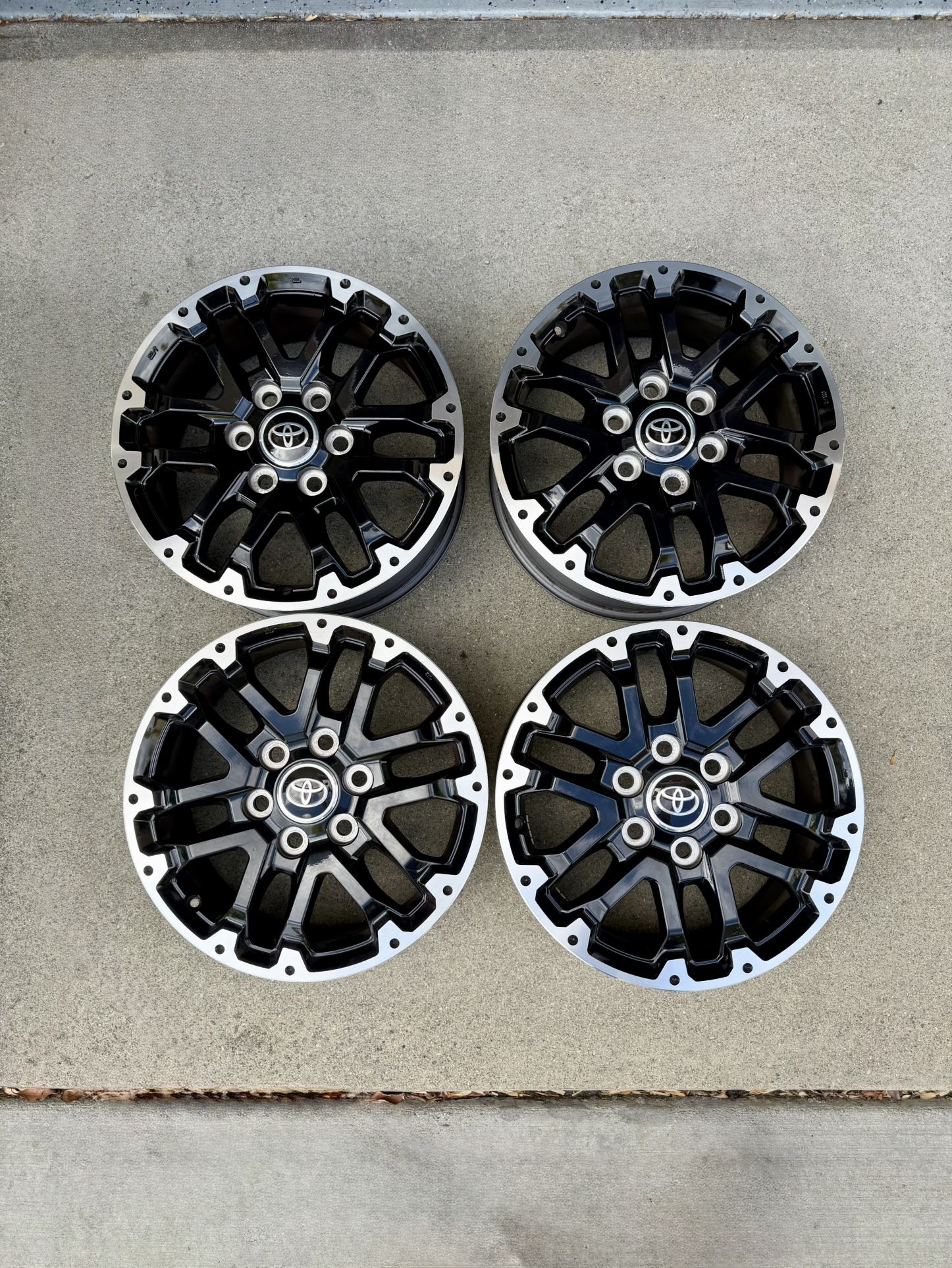 2022 Toyota Tundra 18’ Wheel