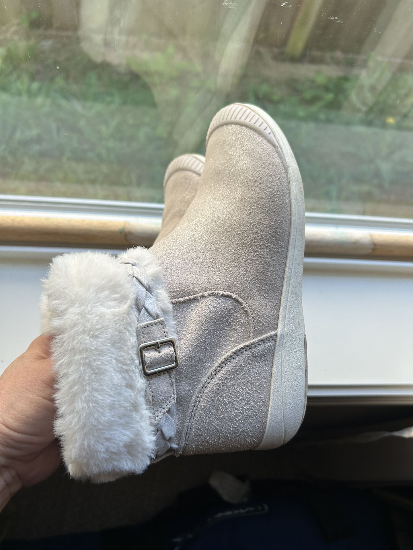 Taupe Dressy Faux Fur Boots by Stride Rite Size 3W Youth