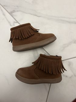 Brown Carters Fringe Shoe Toddler Size 8