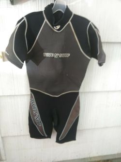Dive 'n Surf wet suit.