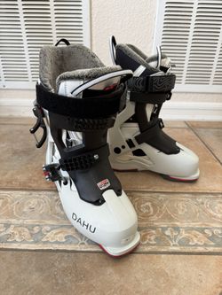 DAHU Women’s 01X 24.5 Ski Boots