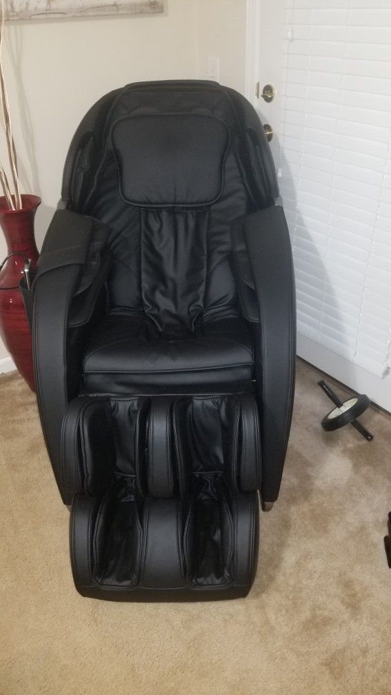 Insignia Massage Chair 