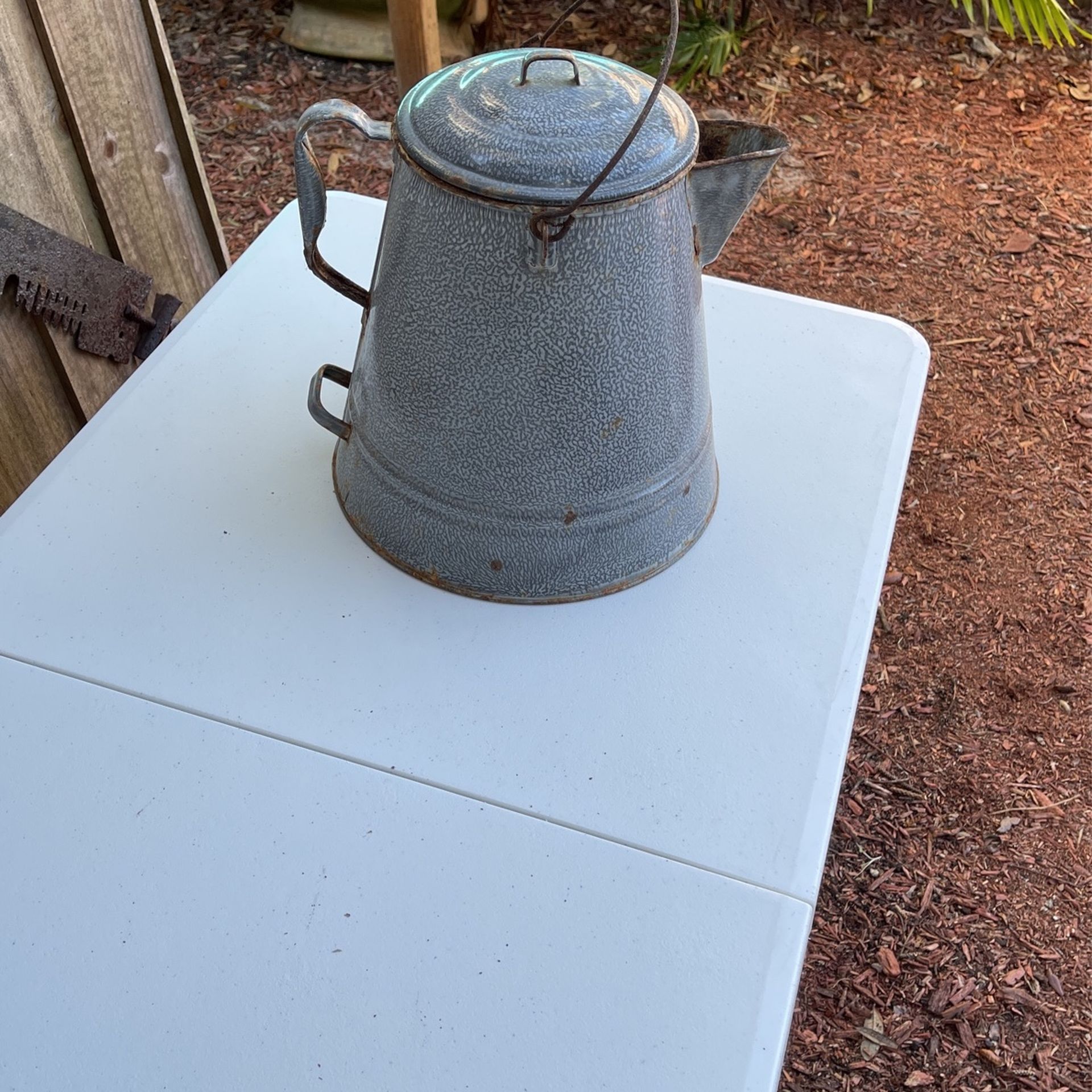 Camp Fire Old Coffee Pot Fair Shape