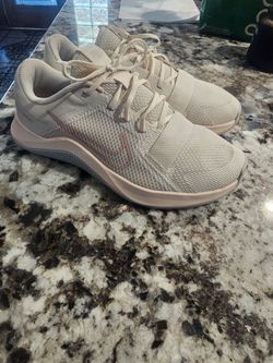 Wome Nike running shoes