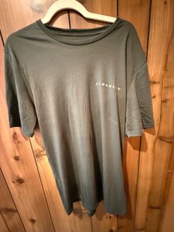 Oakley Men’s Custom Fit T-Shirt – Large – Forest Green – $20 OBO