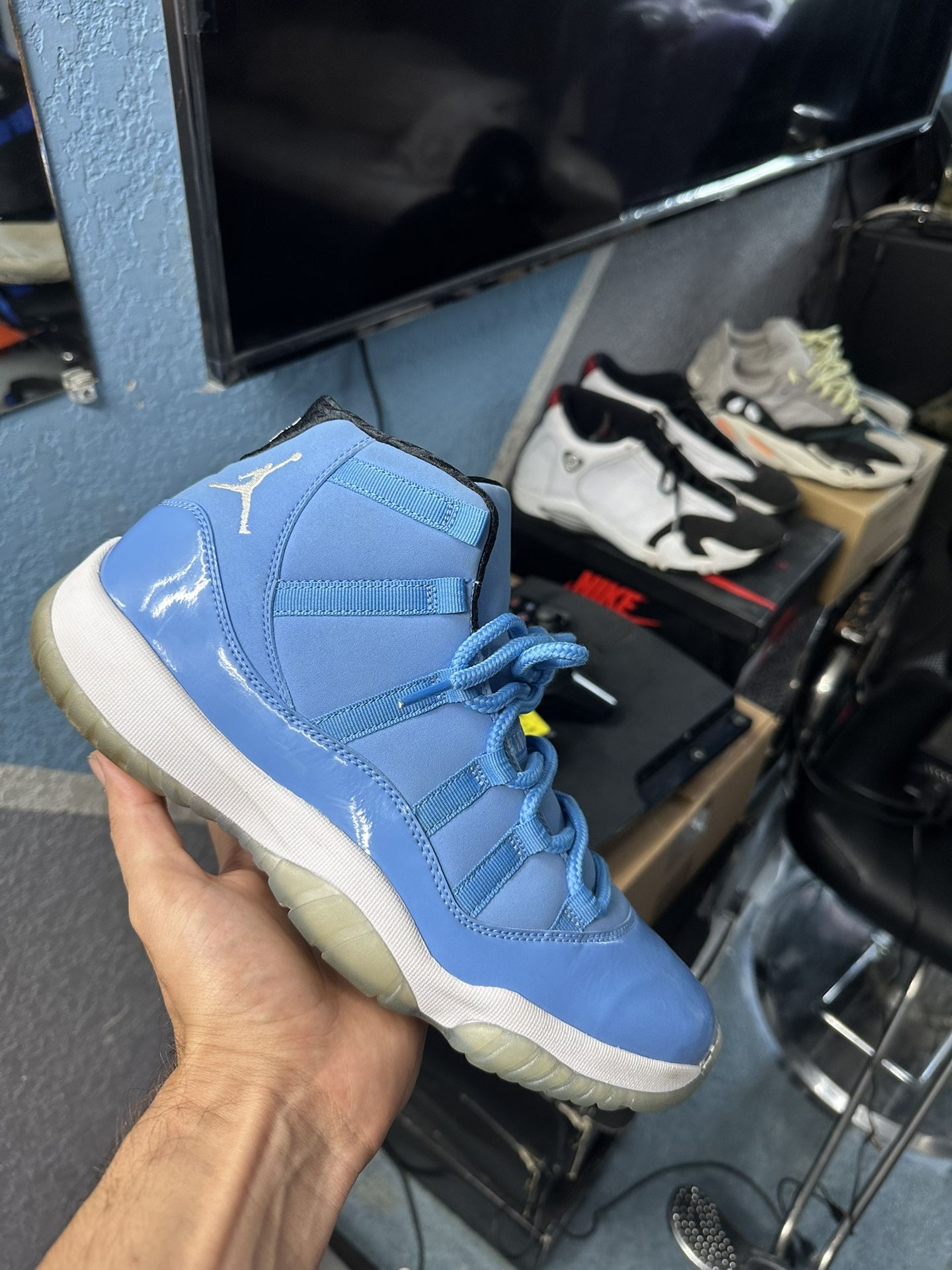 RETAIL!!! Air Jordan Pantone Pack -Retro 11  & 29 Air Jordan XX9 Blackout - 695515-010 Raffles & Where to Buy main image 3