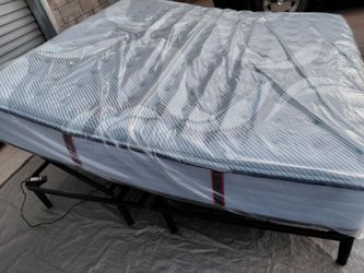 Brand New King Size Sealy Posturepedic Pro Lacey Included Sleepy's Basic Mattress only.
