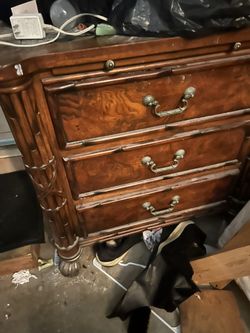 Antique Solid Maplewood Dresser