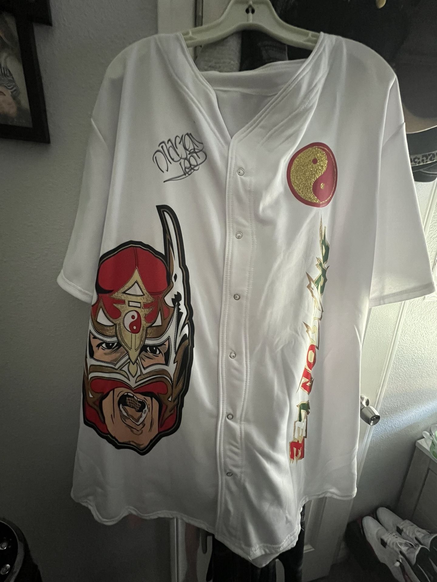 Signed Dragon Lee Jersey XL
