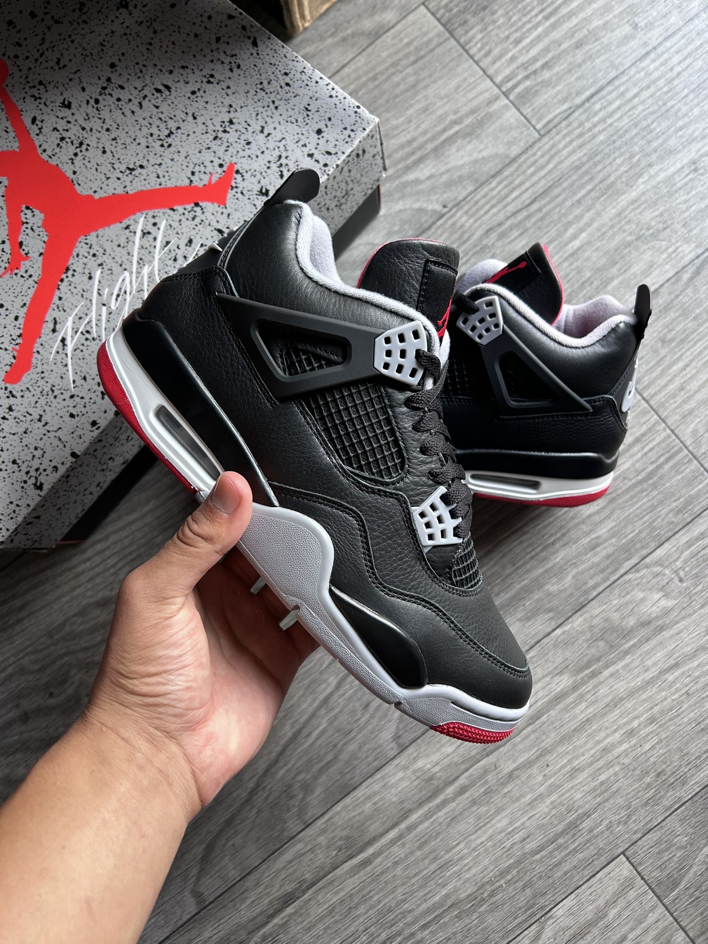 Jordan 4 Bred