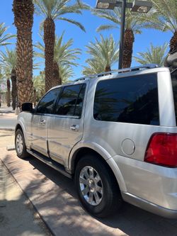 2004 Lincoln Navigator