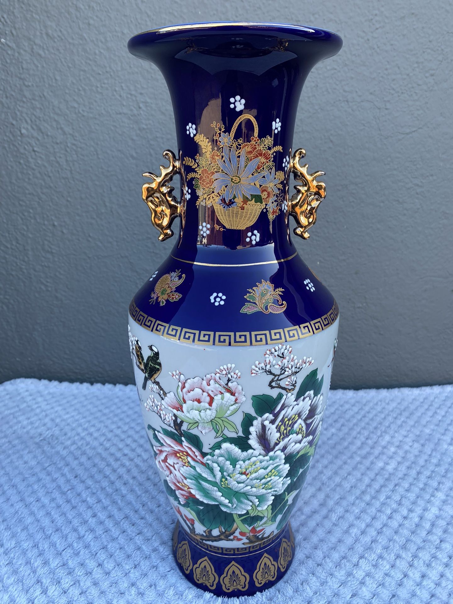 Antique Vase 🏺 