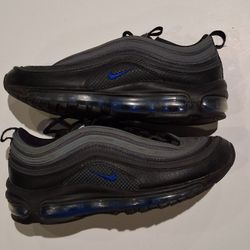 This pair of Black Gray with Blue Nike Check is in excellent condition.


