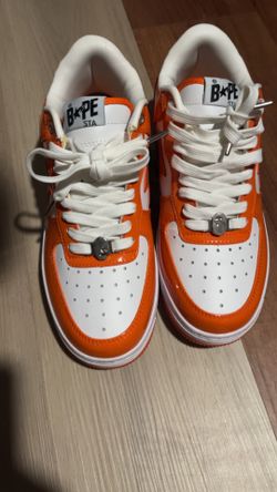 Orange bapesta size 8.5