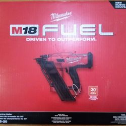 Milwaukee M18 Fuel 30 Degree Framing Nailer 