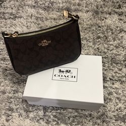 COACH SHOULDER BAG