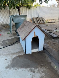 Wood Dog House