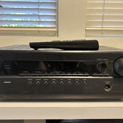 Onkyo AV Reciever HT-R380