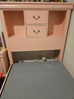 Twin frame color pink
