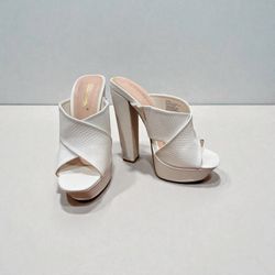 These white ShoeDazzle Miami platform Heels