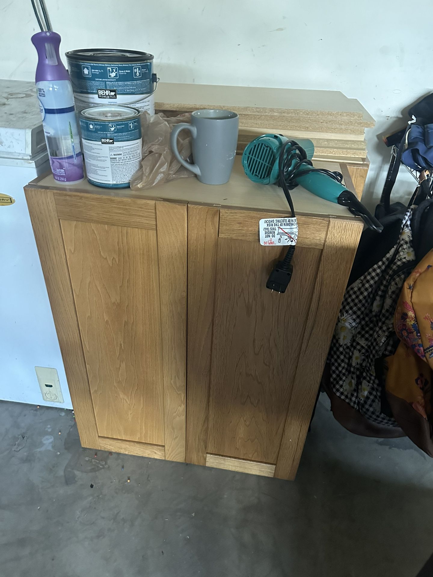 2 Sets Of Cabinets 